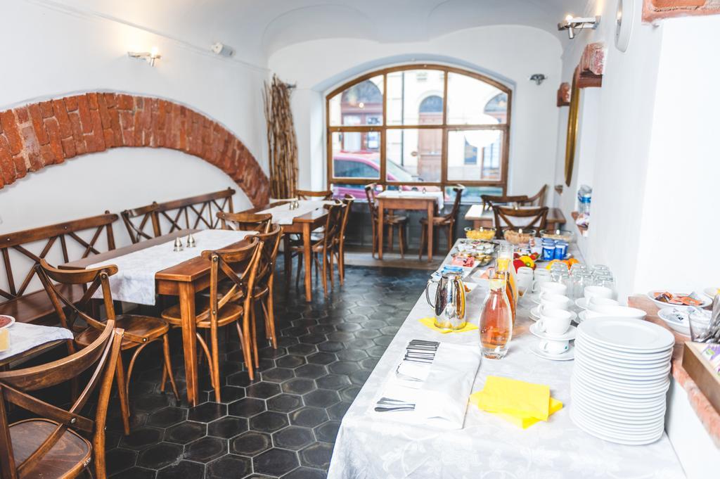 Hotel U Ceske Koruny Hradec Králové Dış mekan fotoğraf