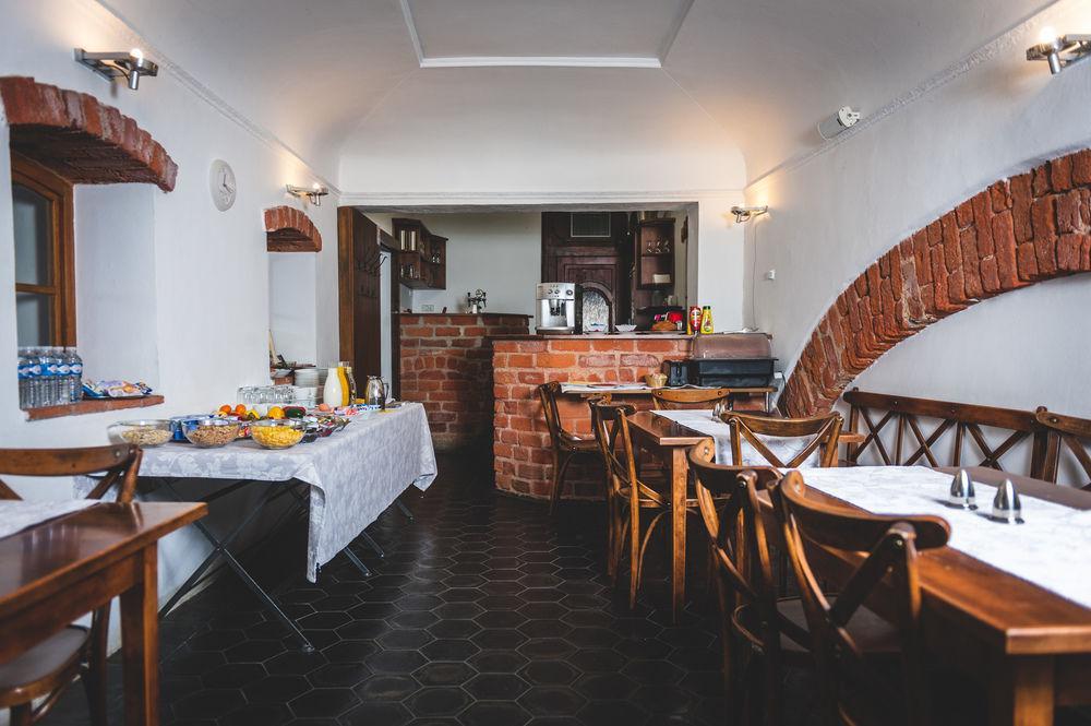 Hotel U Ceske Koruny Hradec Králové Dış mekan fotoğraf