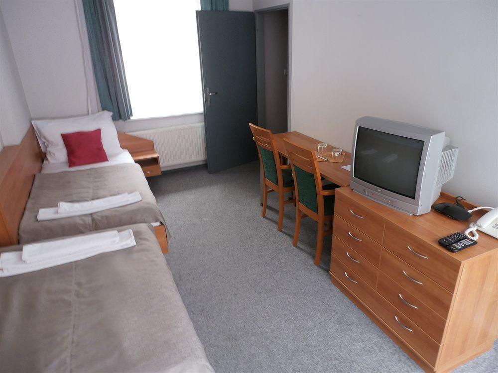 Hotel U Ceske Koruny Hradec Králové Dış mekan fotoğraf