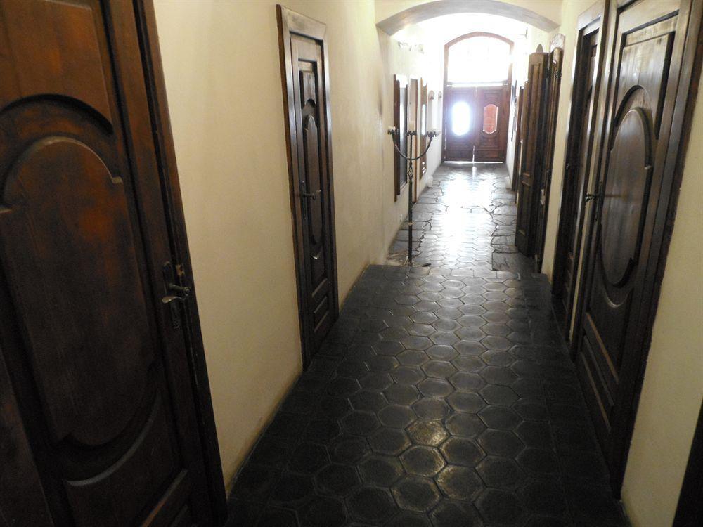 Hotel U Ceske Koruny Hradec Králové Dış mekan fotoğraf