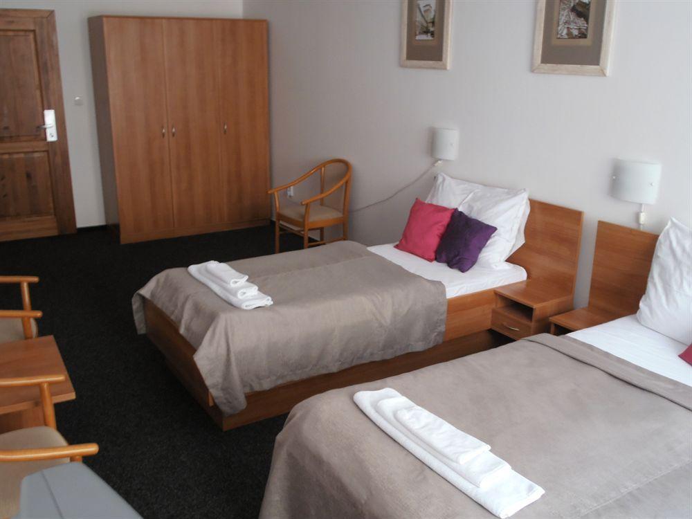 Hotel U Ceske Koruny Hradec Králové Dış mekan fotoğraf