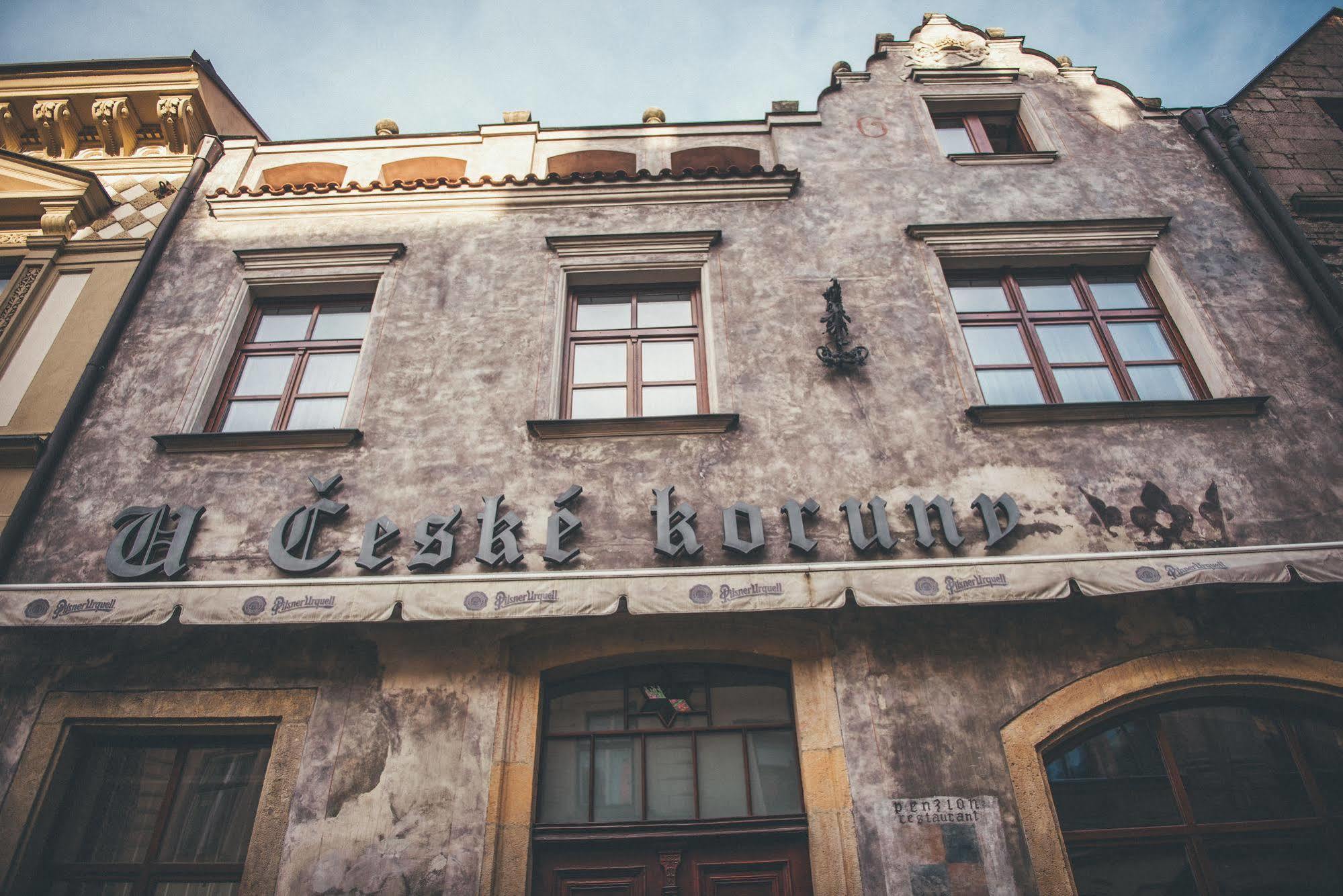 Hotel U Ceske Koruny Hradec Králové Dış mekan fotoğraf