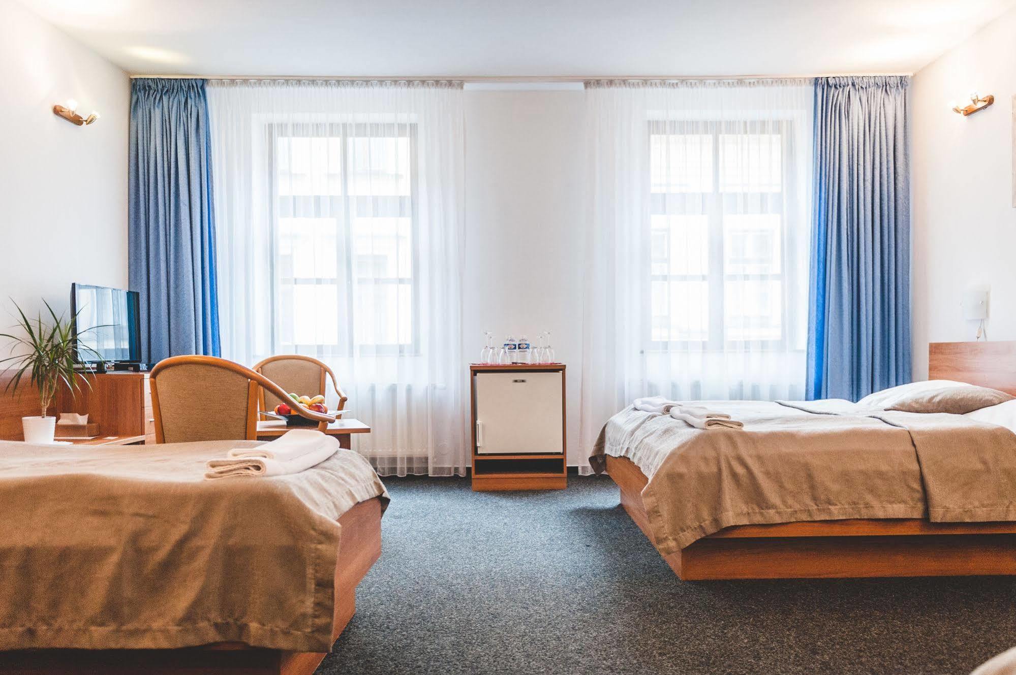 Hotel U Ceske Koruny Hradec Králové Dış mekan fotoğraf