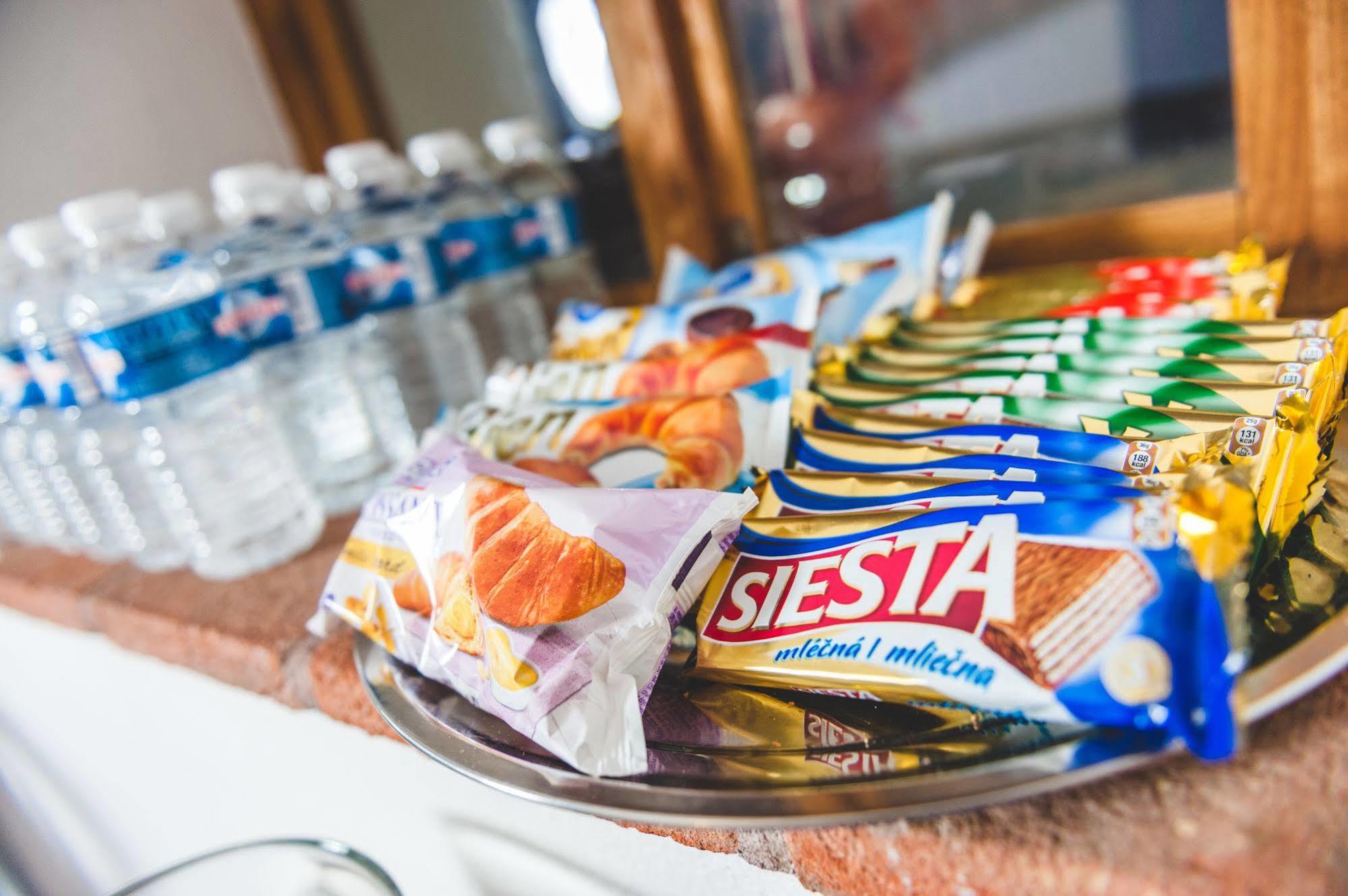 Hotel U Ceske Koruny Hradec Králové Dış mekan fotoğraf