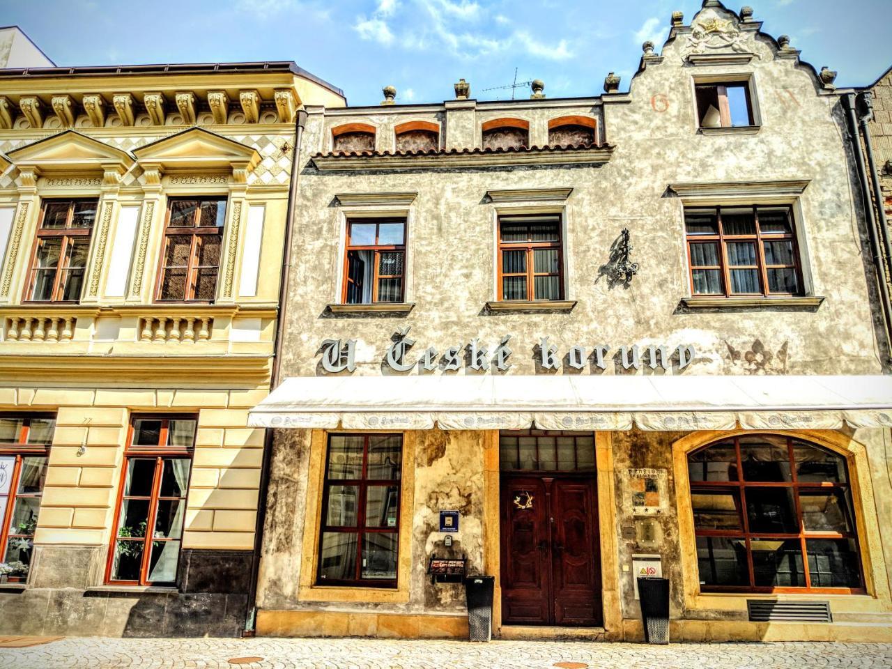 Hotel U Ceske Koruny Hradec Králové Dış mekan fotoğraf